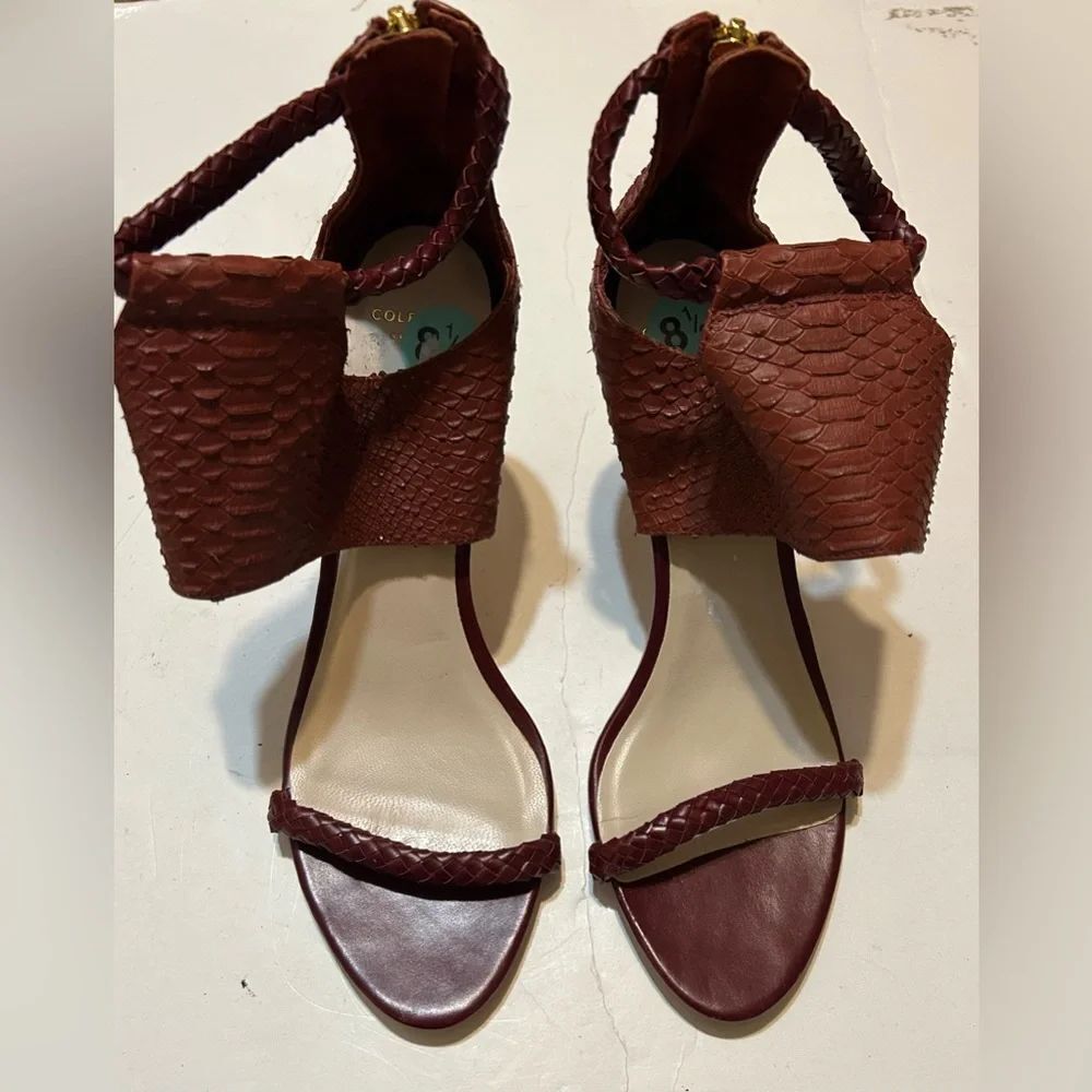 COLE HAAN Leather Plate Lisa Snake
Embossed Heels Size 8.5